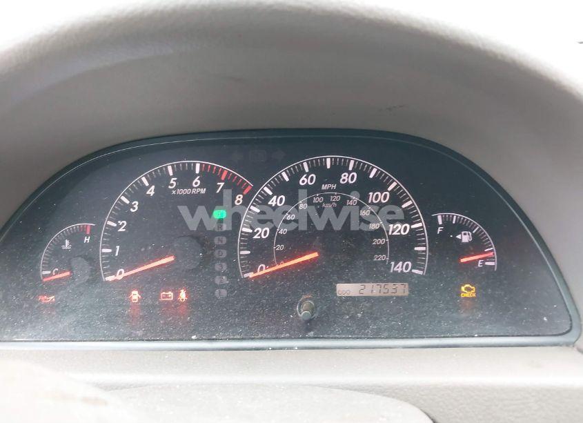 Photo 7 of 2005 Toyota Camry LE (VIN 4T1BE32K35U577708)