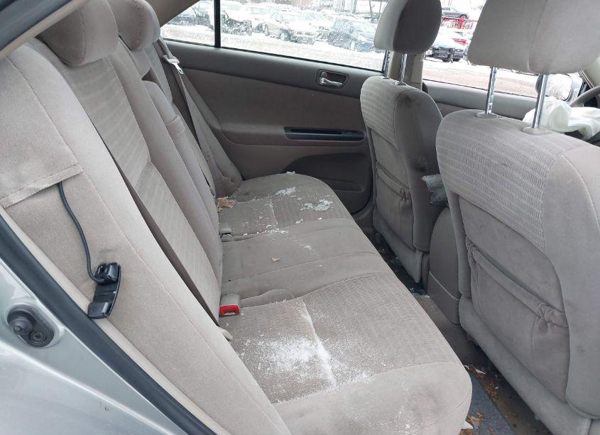 Photo 8 of 2005 Toyota Camry LE (VIN 4T1BE32K35U581371)