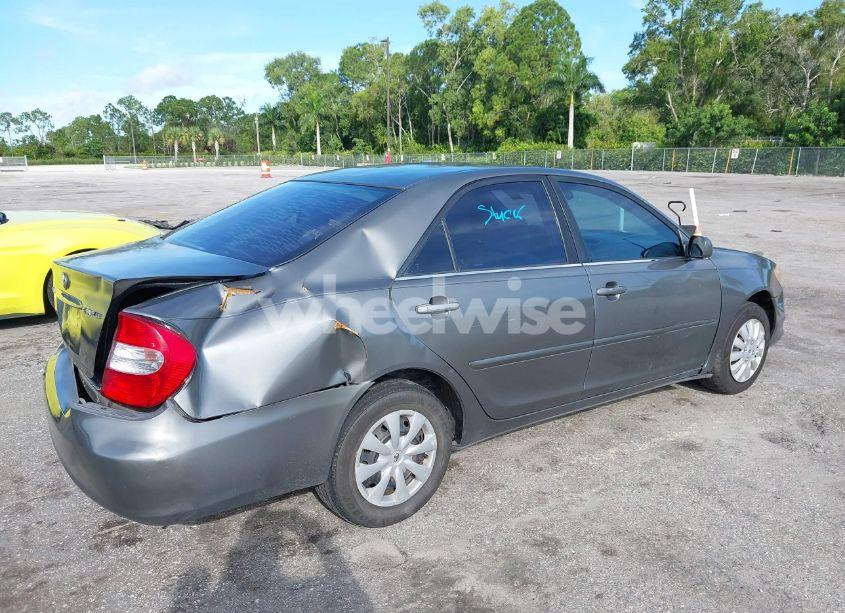 Photo 4 of 2005 Toyota Camry LE (VIN 4T1BE32K35U583878)