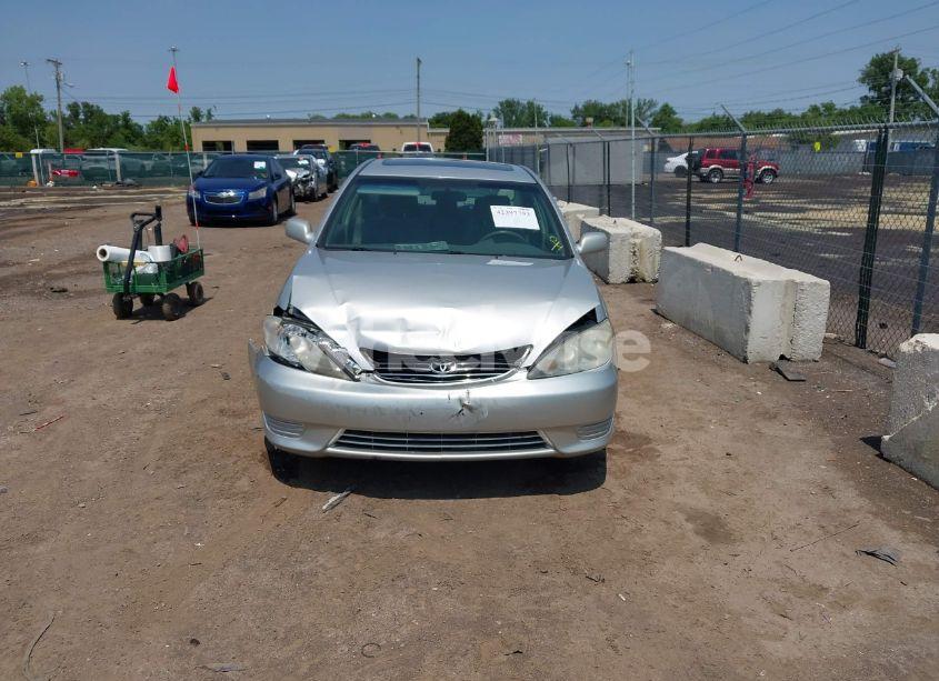 Photo 12 of 2005 Toyota Camry LE (VIN 4T1BE32K35U590944)