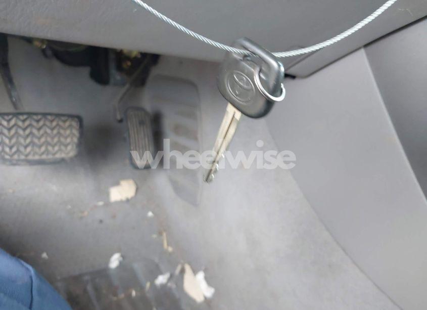 Photo 11 of 2005 Toyota Camry LE (VIN 4T1BE32K35U599742)