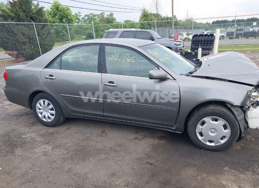 Photo 13 of 2005 Toyota Camry LE (VIN 4T1BE32K35U599742)