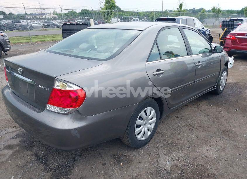 Photo 4 of 2005 Toyota Camry LE (VIN 4T1BE32K35U599742)