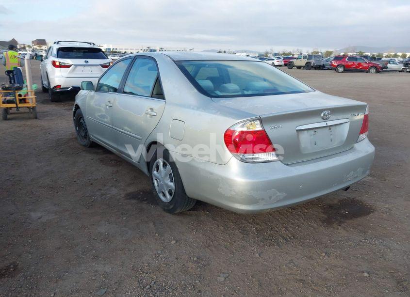 Photo 3 of 2005 Toyota Camry LE (VIN 4T1BE32K35U629371)