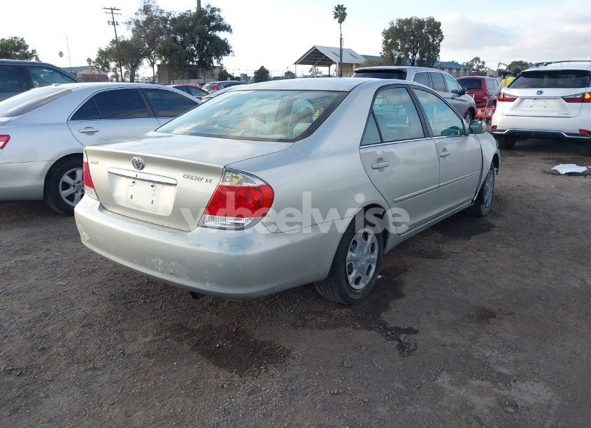Photo 4 of 2005 Toyota Camry LE (VIN 4T1BE32K35U629371)