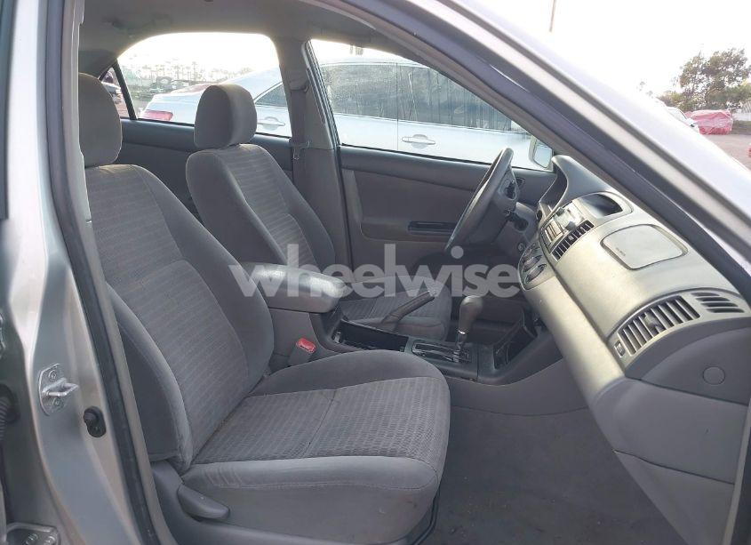 Photo 5 of 2005 Toyota Camry LE (VIN 4T1BE32K35U629371)