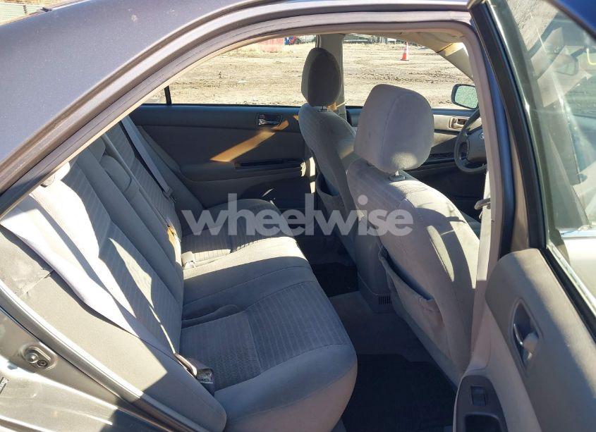 Photo 8 of 2005 Toyota Camry LE (VIN 4T1BE32K35U633002)