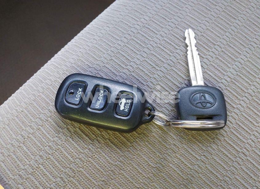 Photo 11 of 2005 Toyota Camry LE (VIN 4T1BE32K35U957552)