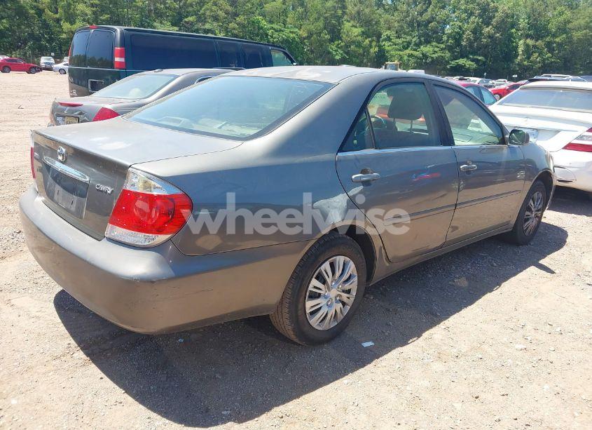 Photo 4 of 2005 Toyota Camry STD (VIN 4T1BE32K35U970060)