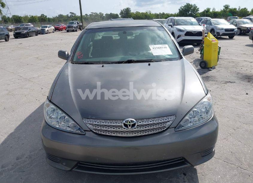 Photo 6 of 2005 Toyota Camry LE (VIN 4T1BE32K35U978160)