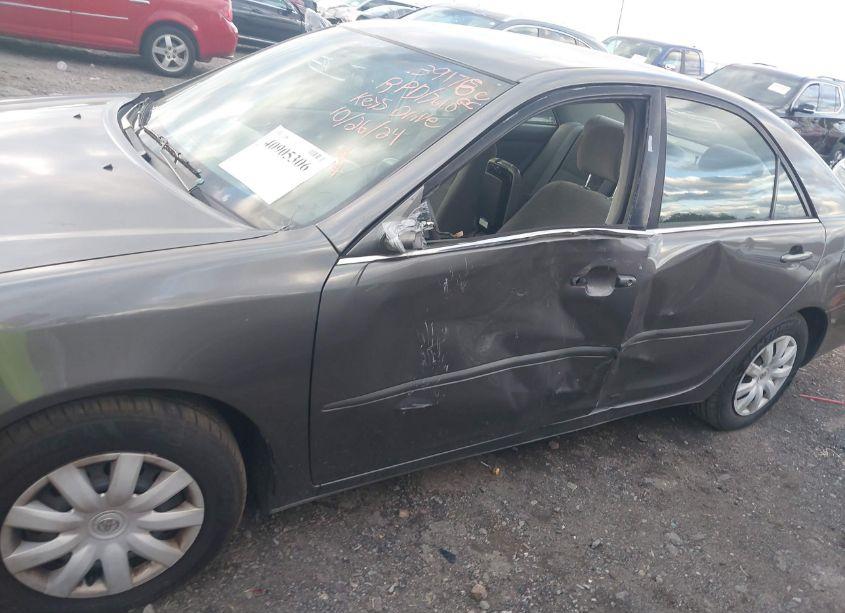 Photo 6 of 2005 Toyota Camry LE (VIN 4T1BE32K35U978367)