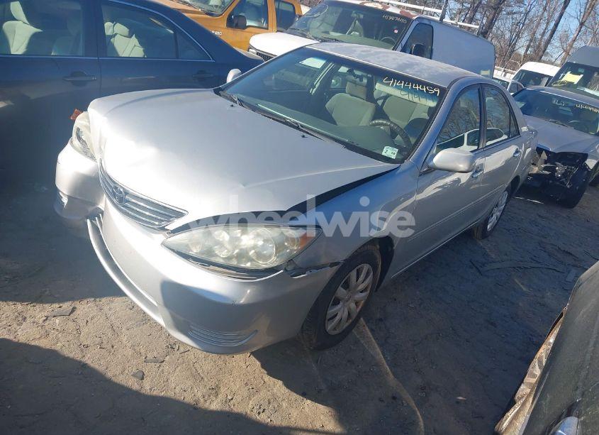 Photo 2 of 2006 Toyota Camry LE (VIN 4T1BE32K36U153138)
