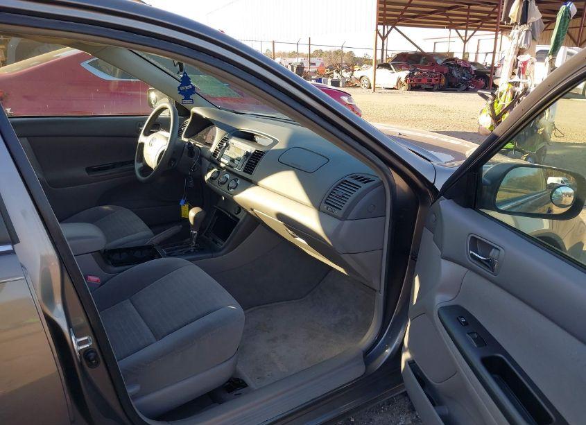 Photo 5 of 2006 Toyota Camry STD (VIN 4T1BE32K36U663991)