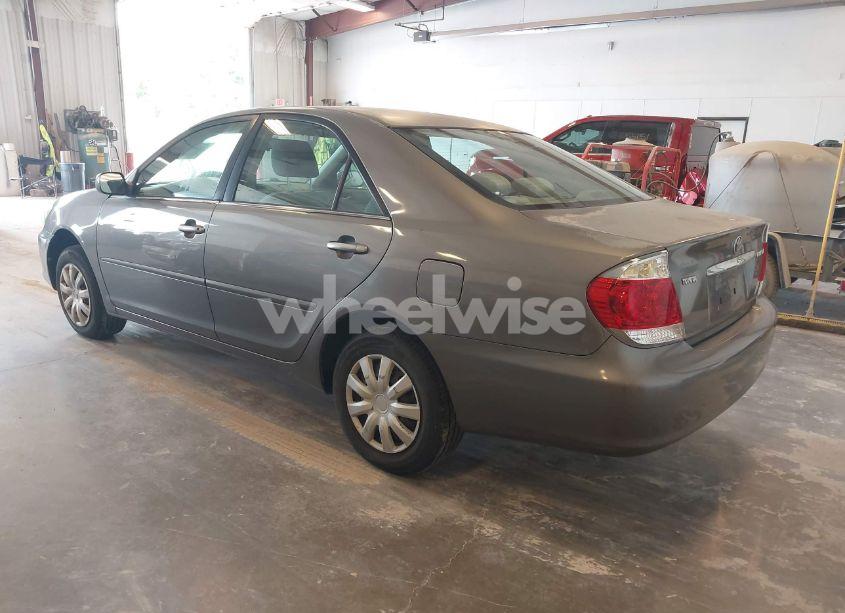 Photo 3 of 2006 Toyota Camry LE (VIN 4T1BE32K36U693489)