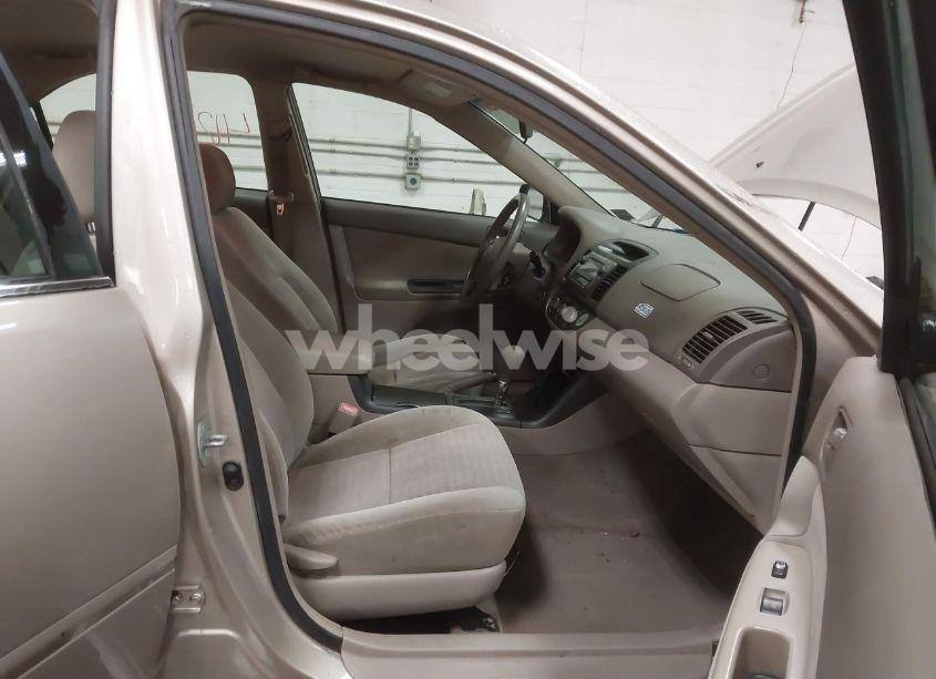 Photo 5 of 2006 Toyota Camry STD (VIN 4T1BE32K36U708802)