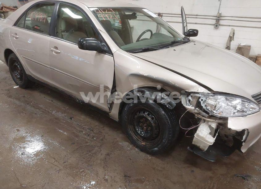 Photo 6 of 2006 Toyota Camry STD (VIN 4T1BE32K36U708802)