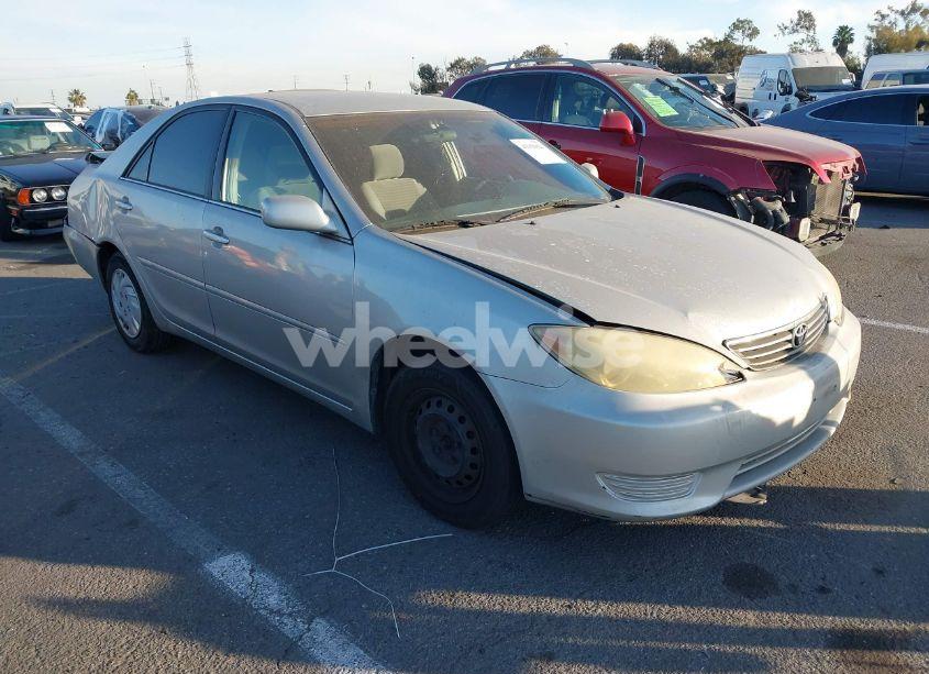 2006 Toyota Camry LE (VIN 4T1BE32K36U713787) main photo