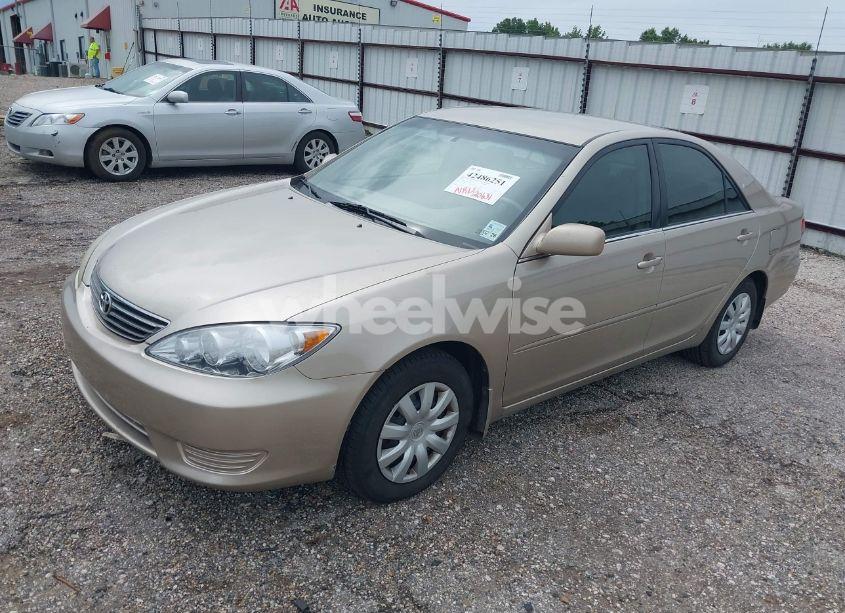 Photo 2 of 2006 Toyota Camry LE (VIN 4T1BE32K36U729987)