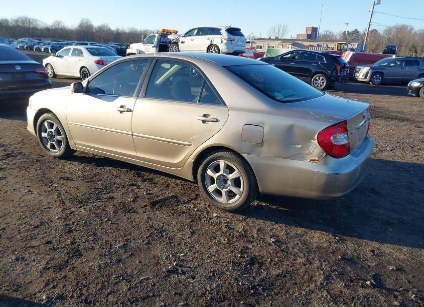 Photo 3 of 2002 Toyota Camry LE (VIN 4T1BE32K42U010208)