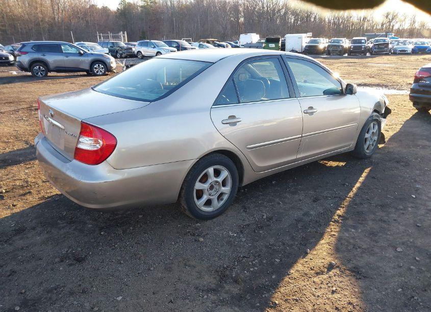 Photo 4 of 2002 Toyota Camry LE (VIN 4T1BE32K42U010208)