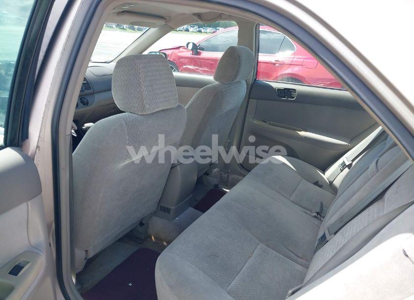 Photo 8 of 2002 Toyota Camry LE (VIN 4T1BE32K42U014095)