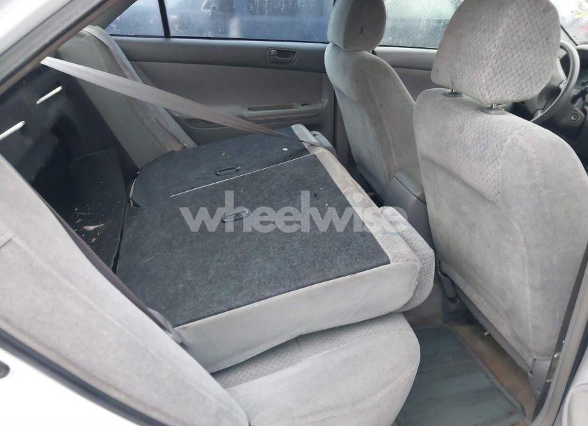 Photo 8 of 2002 Toyota Camry LE (VIN 4T1BE32K42U017871)