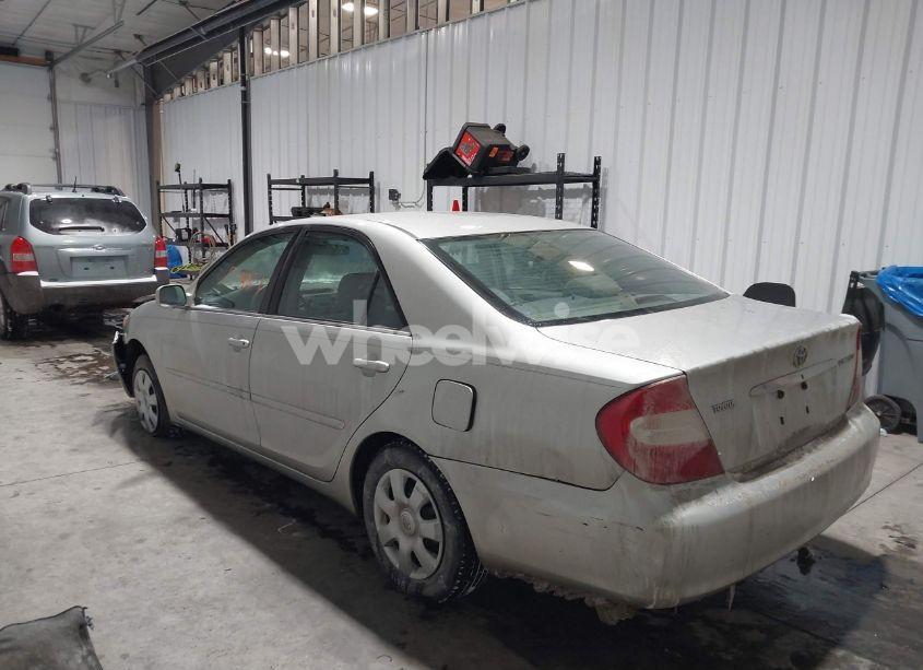 Photo 3 of 2002 Toyota Camry LE (VIN 4T1BE32K42U041331)