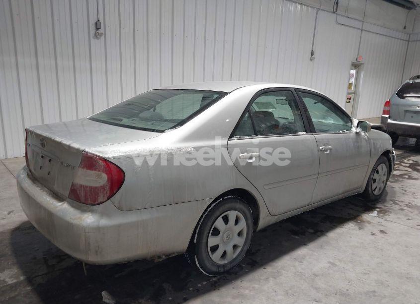 Photo 4 of 2002 Toyota Camry LE (VIN 4T1BE32K42U041331)