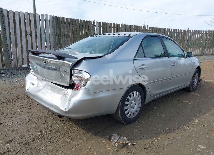 Photo 4 of 2002 Toyota Camry XLE (VIN 4T1BE32K42U043161)