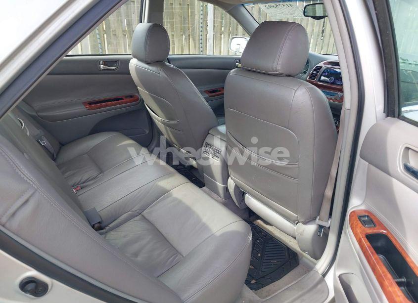 Photo 8 of 2002 Toyota Camry XLE (VIN 4T1BE32K42U043161)