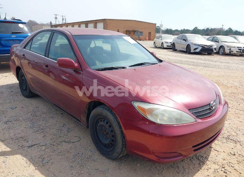 2002 Toyota Camry LE (VIN 4T1BE32K42U054130) main photo