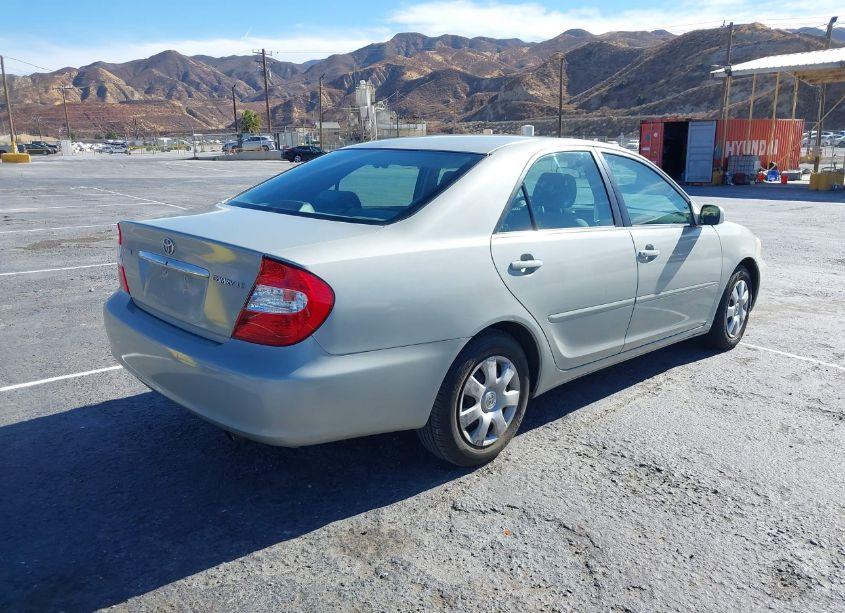 Photo 4 of 2002 Toyota Camry LE (VIN 4T1BE32K42U058081)