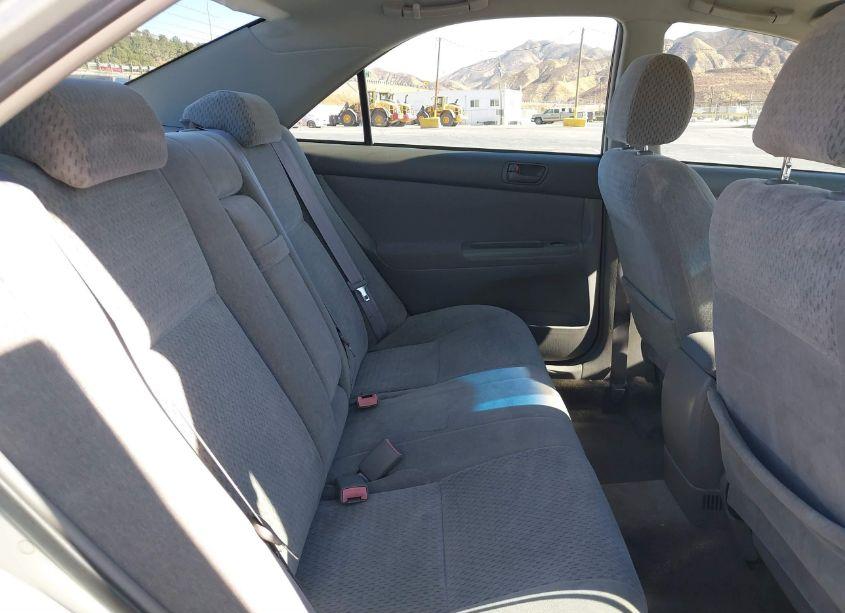 Photo 8 of 2002 Toyota Camry LE (VIN 4T1BE32K42U058081)