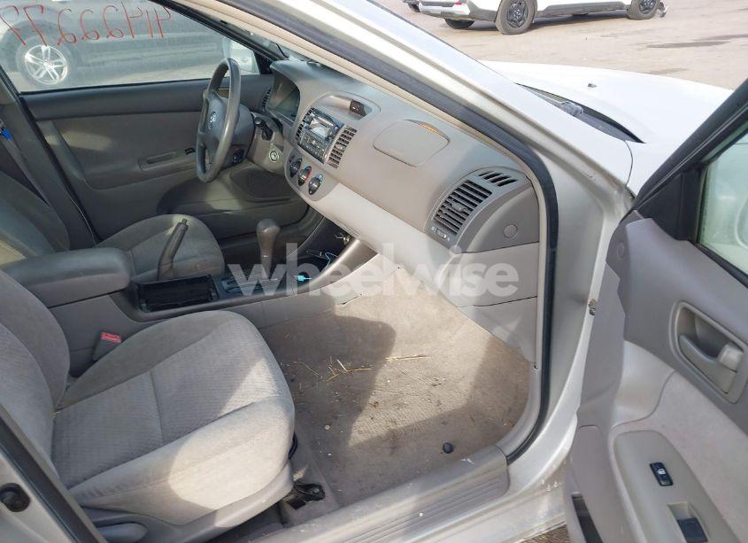 Photo 5 of 2002 Toyota Camry LE (VIN 4T1BE32K42U067251)