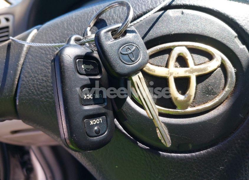 Photo 11 of 2002 Toyota Camry SE (VIN 4T1BE32K42U067508)