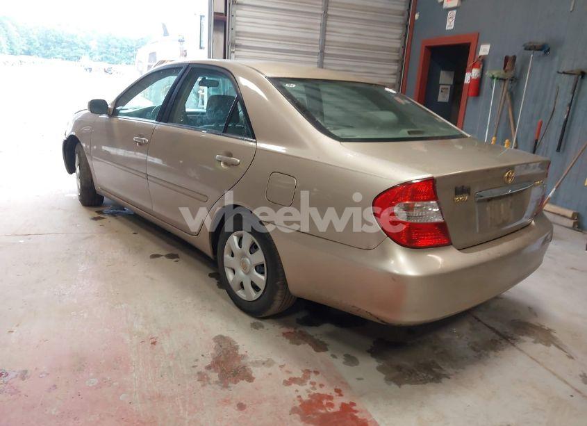 Photo 3 of 2002 Toyota Camry LE (VIN 4T1BE32K42U075897)
