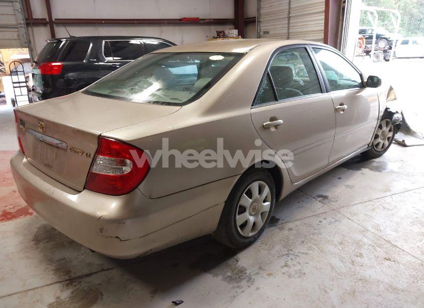 Photo 4 of 2002 Toyota Camry LE (VIN 4T1BE32K42U075897)