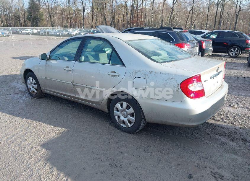 Photo 3 of 2002 Toyota Camry LE (VIN 4T1BE32K42U513897)