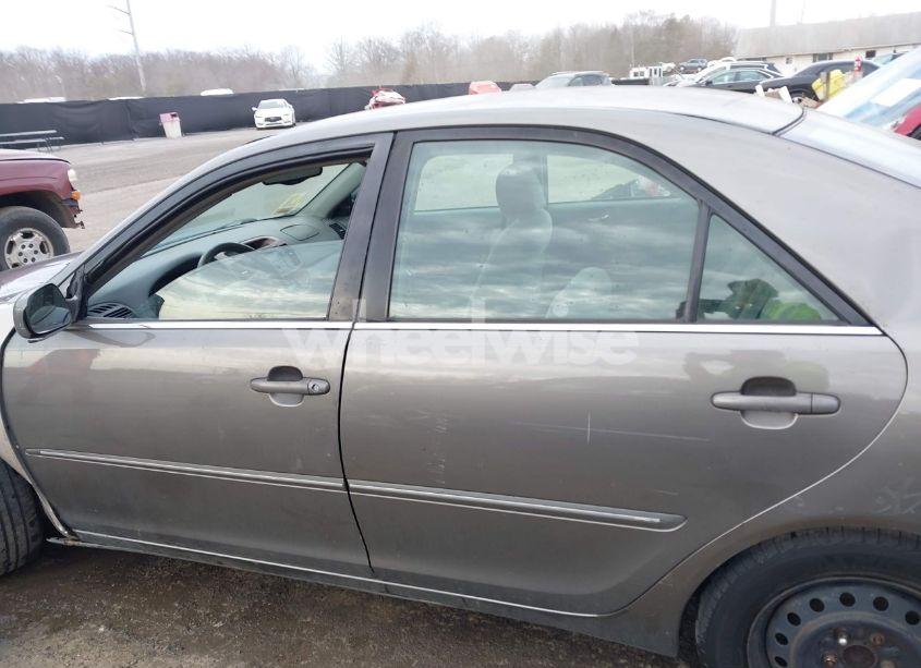 Photo 14 of 2002 Toyota Camry XLE (VIN 4T1BE32K42U559505)