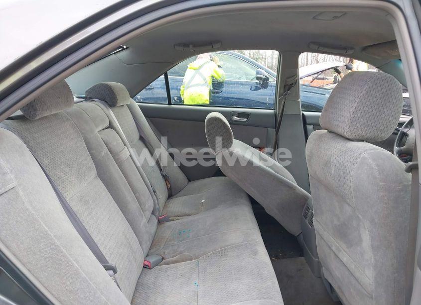 Photo 8 of 2002 Toyota Camry XLE (VIN 4T1BE32K42U559505)