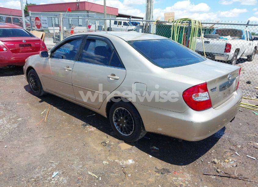 Photo 3 of 2002 Toyota Camry LE (VIN 4T1BE32K42U592181)