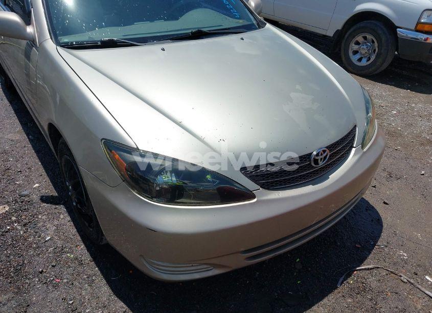 Photo 6 of 2002 Toyota Camry LE (VIN 4T1BE32K42U592181)