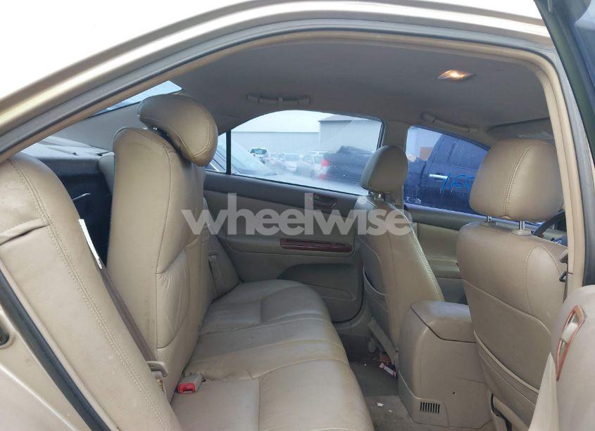 Photo 8 of 2002 Toyota Camry LE (VIN 4T1BE32K42U592181)