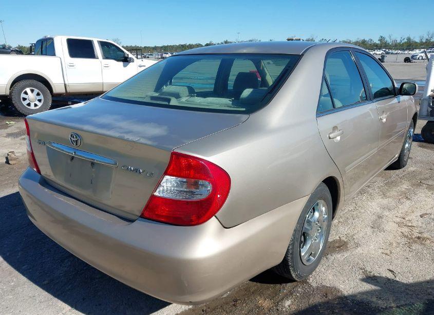 Photo 4 of 2002 Toyota Camry LE (VIN 4T1BE32K42U603888)