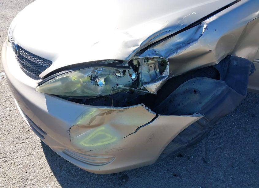 Photo 6 of 2002 Toyota Camry LE (VIN 4T1BE32K42U603888)