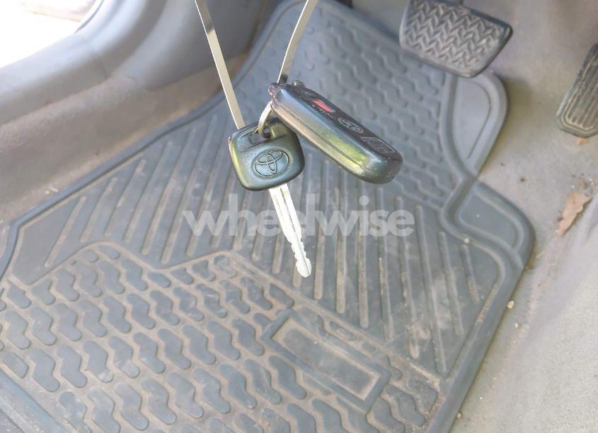 Photo 11 of 2002 Toyota Camry LE (VIN 4T1BE32K42U605561)