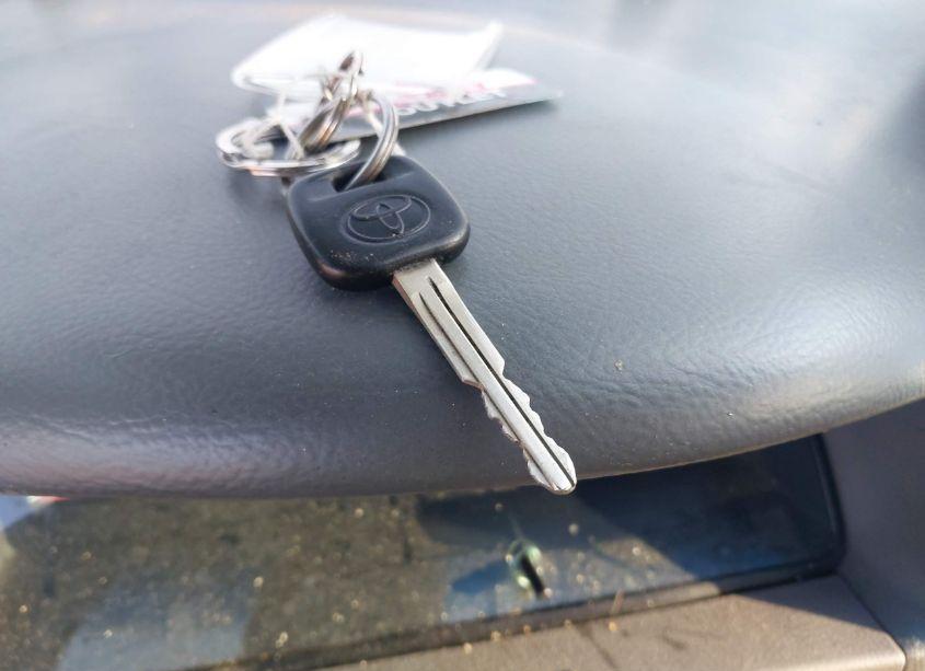 Photo 11 of 2002 Toyota Camry LE (VIN 4T1BE32K42U607732)