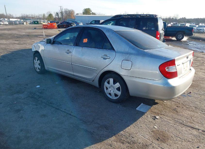 Photo 3 of 2002 Toyota Camry LE (VIN 4T1BE32K42U607732)