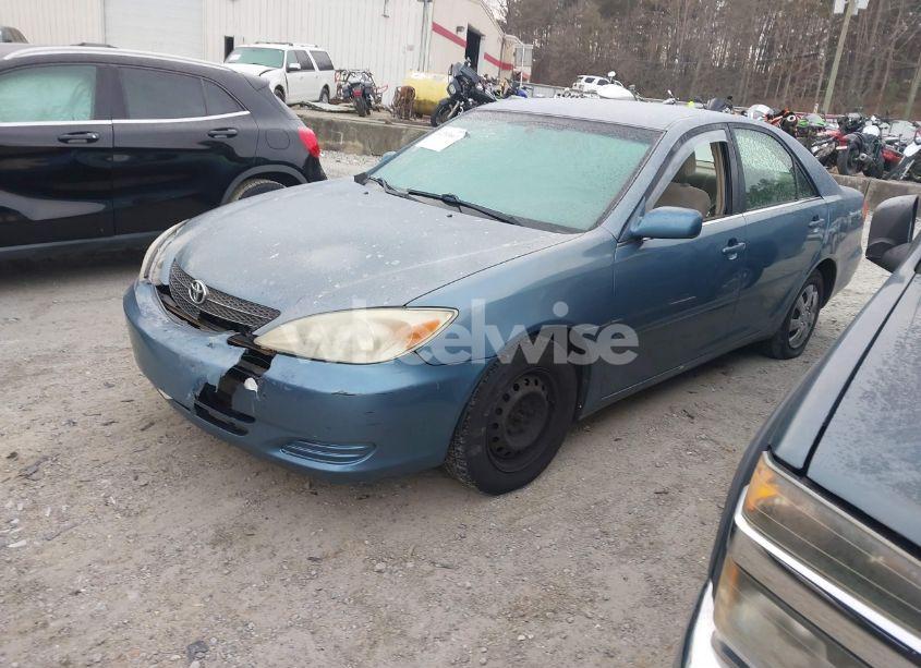 Photo 2 of 2002 Toyota Camry LE (VIN 4T1BE32K42U619685)