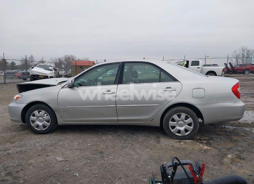 Photo 15 of 2002 Toyota Camry LE (VIN 4T1BE32K42U637345)